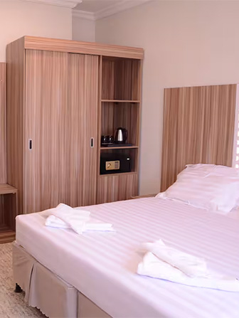10-nights-3-star-Leicester-umrah-package