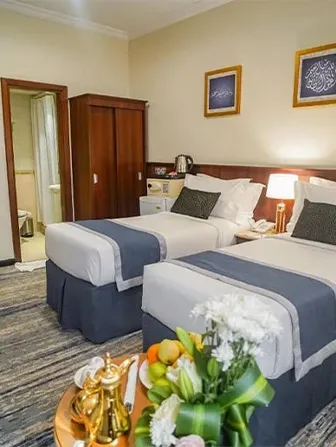 5-nights-3-star-manchester-umrah-package