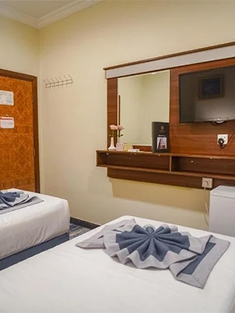 7-nights-3-stars-deluxe-Glasgow-umrah-packages